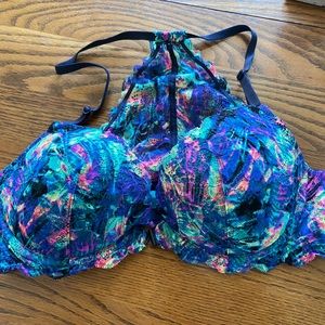 VS Pink wear everywhere bra